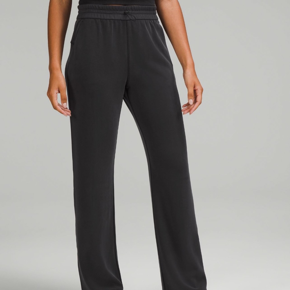 NWT Lululemon softstreme high-rise pant